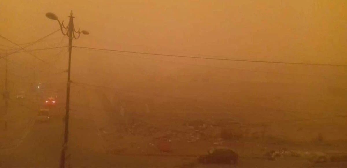 Irak’ta kum fırtınası nedeniyle uçuşlar iptal edildi