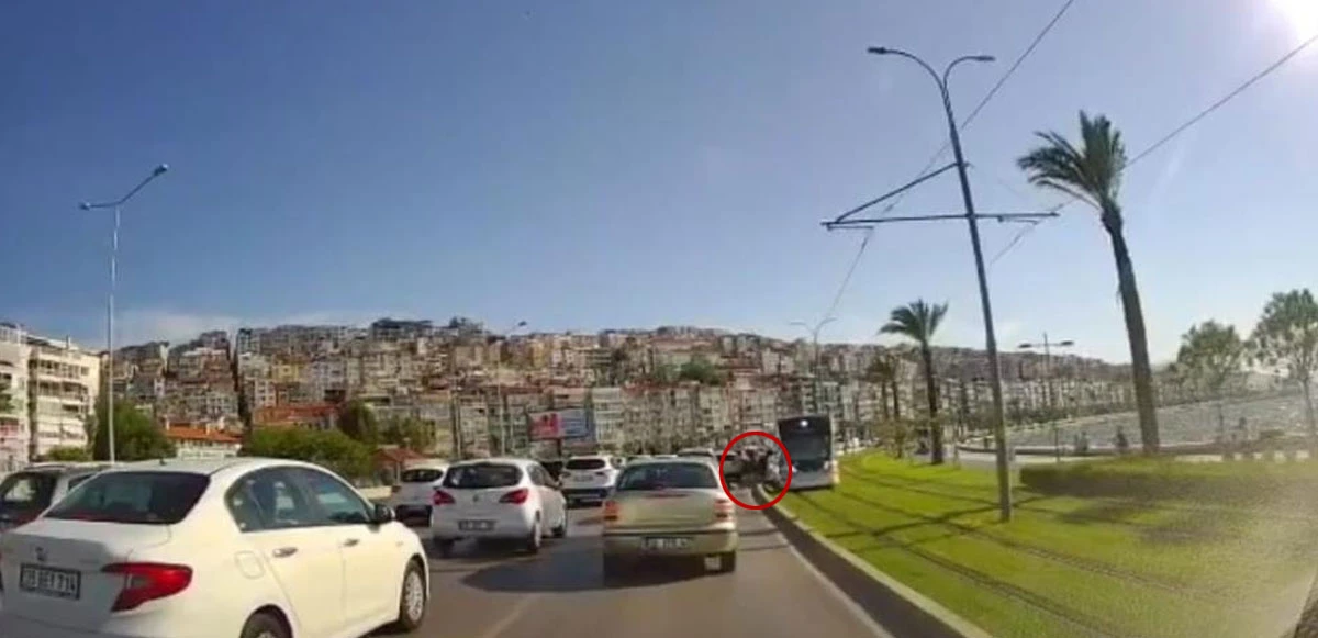 Sahile gitmek isterken tramvayın altında kaldı