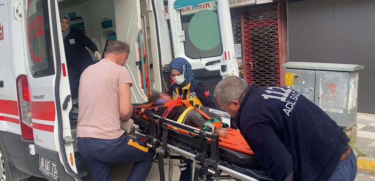 Misafirlikte eşini bıçakladı, çocuklarını balkondan attı