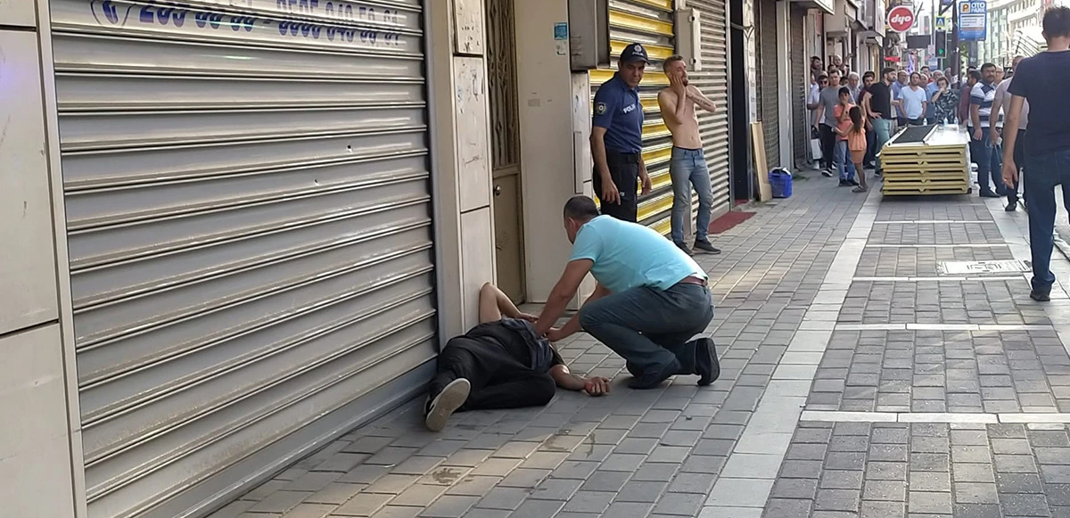 Bursa'da rehine olayı! Kendi kafasına silahı çevirirken vuruldu