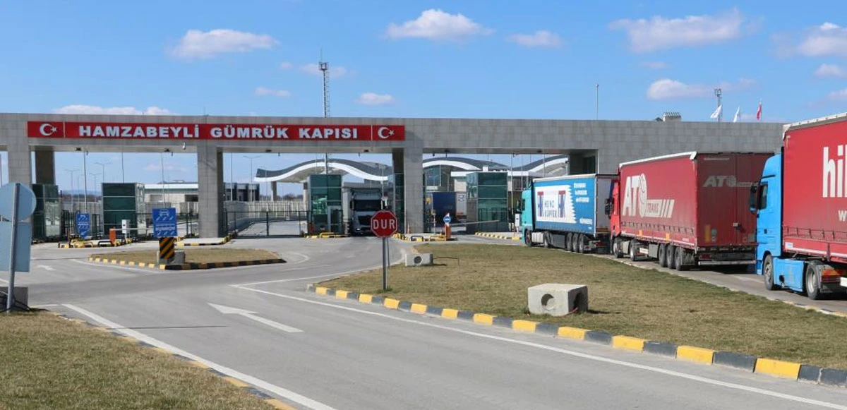 '26 yıllık tırcıyım böylesini görmedim!' Sınır Kapısında 40 km araç kuyruğu