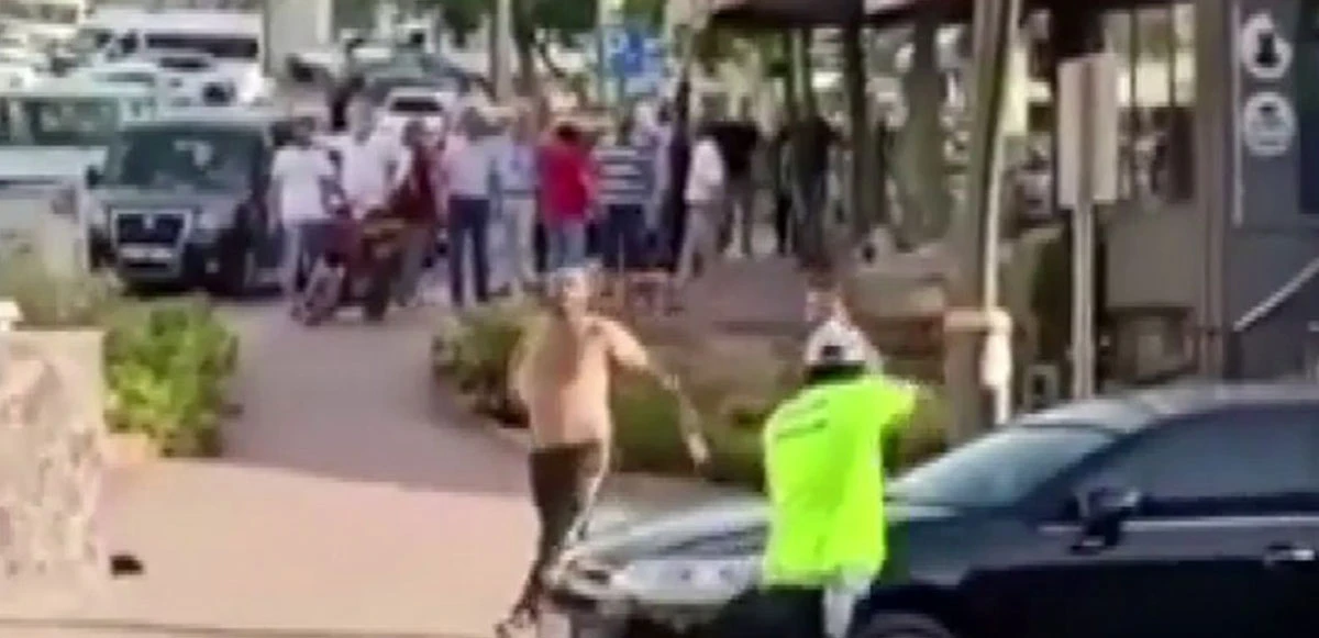 Polise yumruklu saldırı