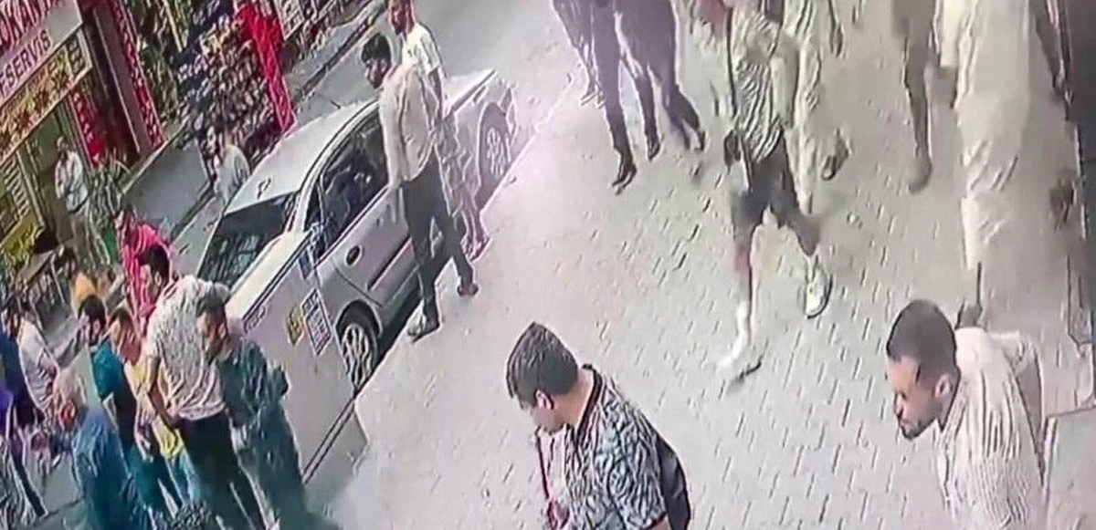 Meydan savaşına dönen kavga güvenlik kamerasında