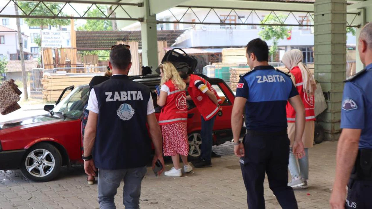 Dilenci çocuktan yürek sızlatan sözler: Ninem öğretti, annem paraları aldı