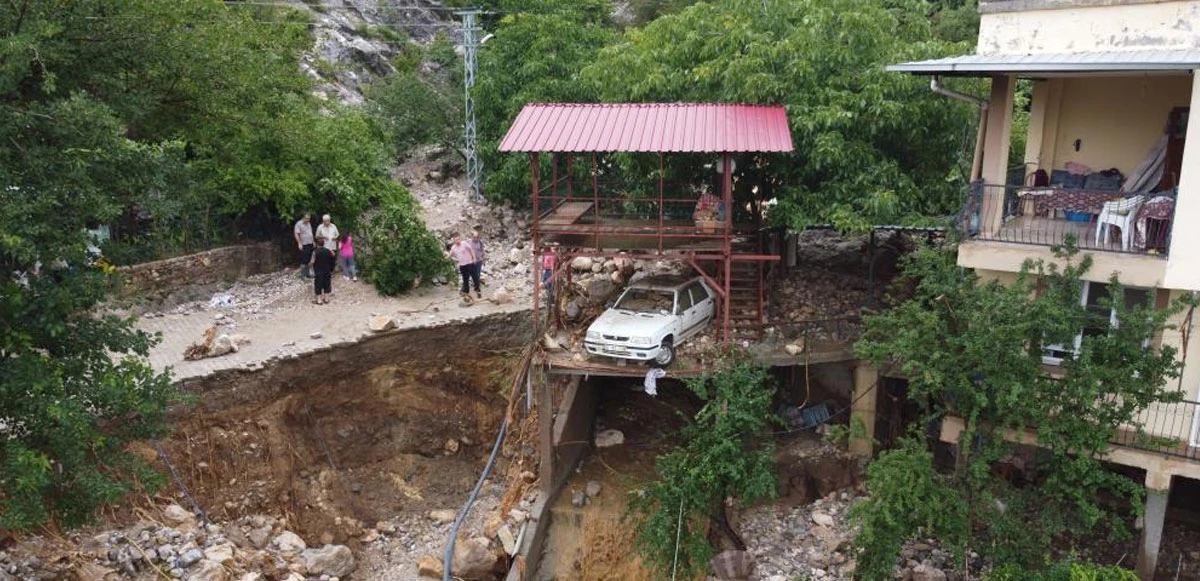 Adana’da sel felaketinin neden olduğu yıkım görüntülendi