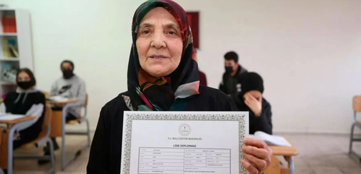 Güneş nine sınav heyecanını 84 yaşında tattı!