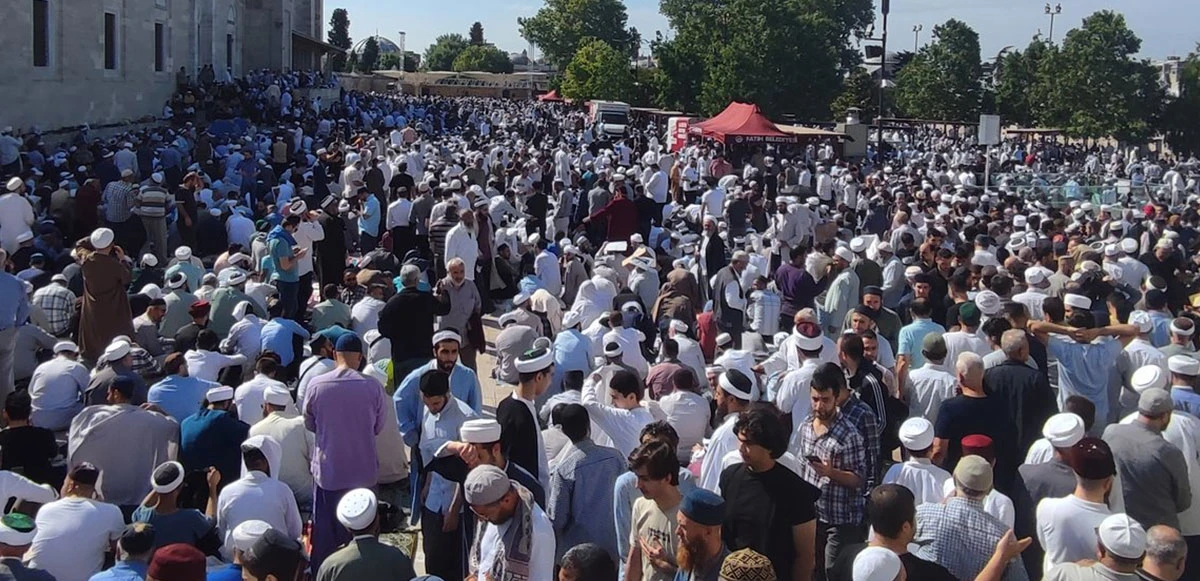 Mahmut Ustaosmanoğlu Hoca Efendi'ye veda