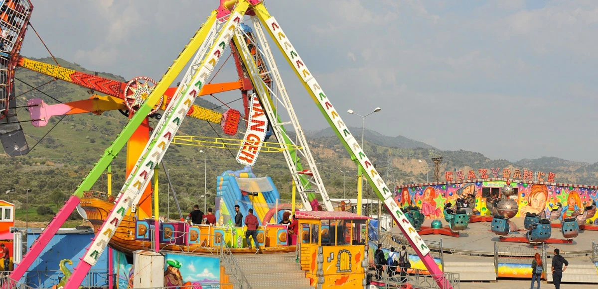 Lunaparkta feci ölüm: Beton zemine çakılan genç hayatını kaybetti