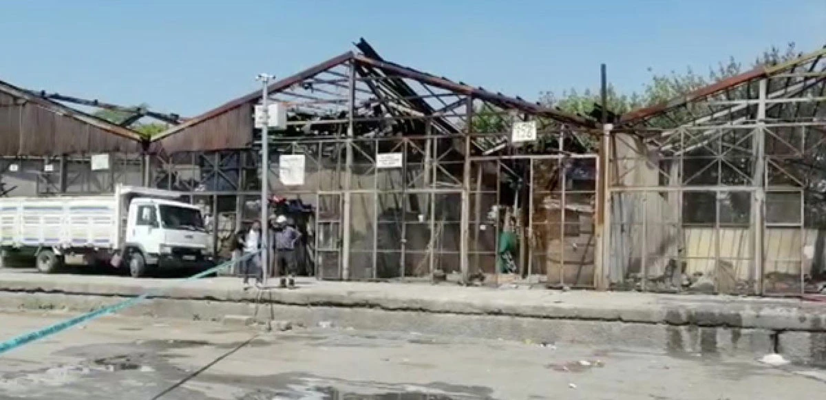 Ankara Toptancı Hali'nde yangın