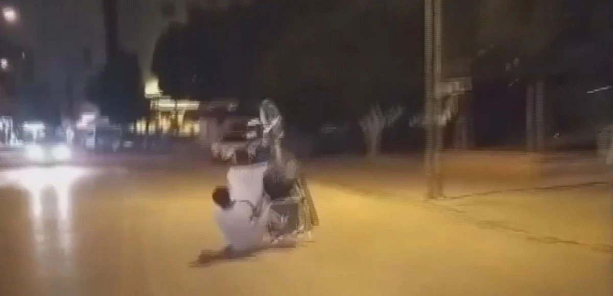 Motosiklet şovları yarım kaldı! Kendilerini yerde buldular