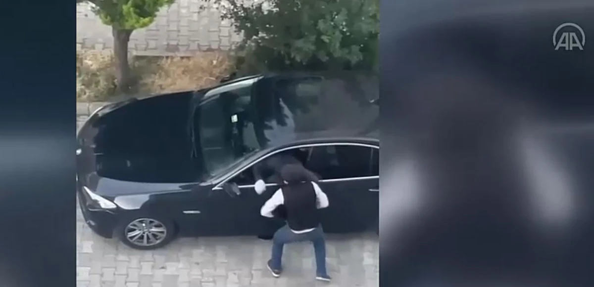 Gündüz vakti hırsızlık! Herkesin gözü önünde aracı soydular