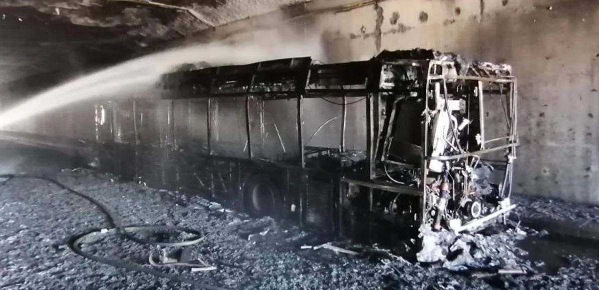 İETT otobüsü alev alev yandı