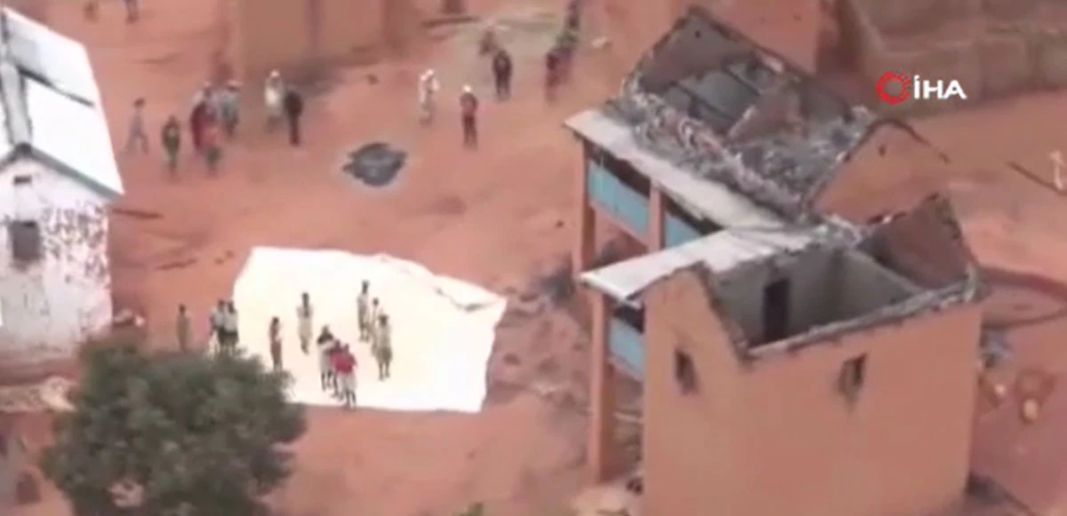 Madagaskar'da haydutlar evleri ateşe verdi! Çok sayıda kişi öldü