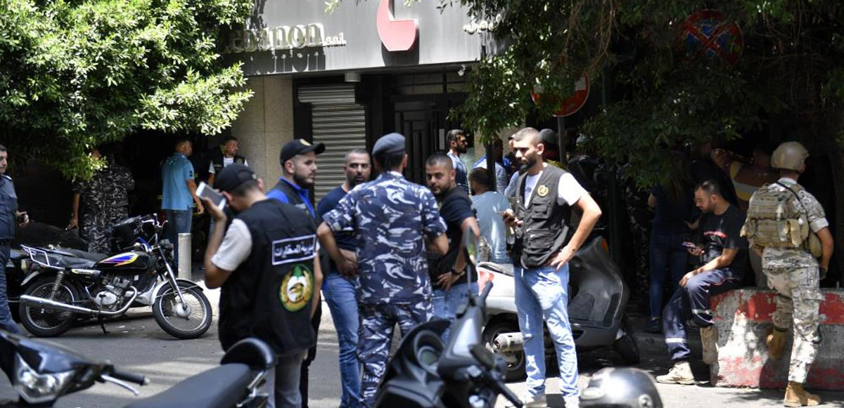Lübnan'da bankada rehine krizi