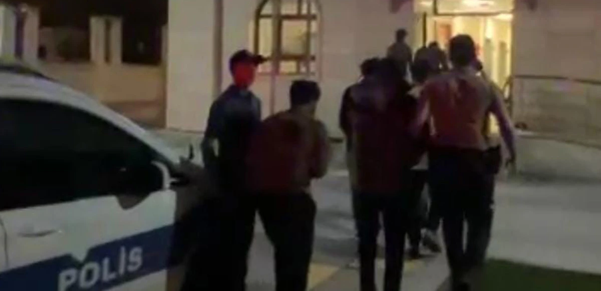 Eyüpsultan'da hareketli anlar: Kamyonet arıza yaptı, göçmenler kaçtı