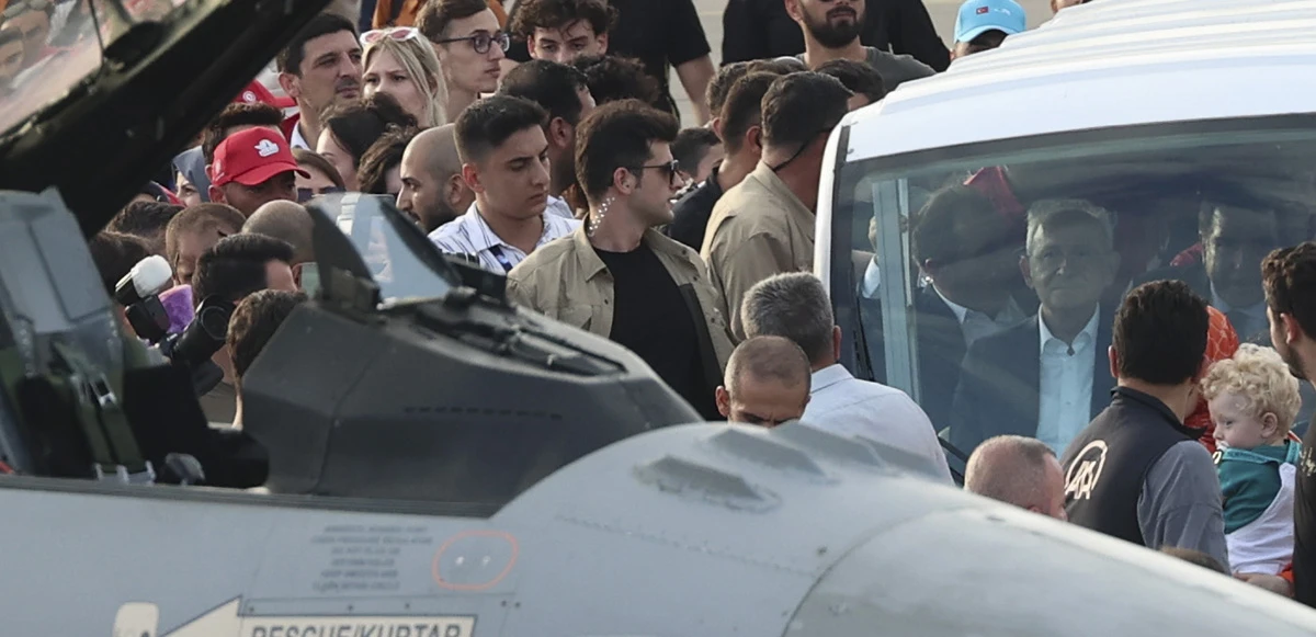 Kılıçdaroğlu'ndan TEKNOFEST'e sürpriz ziyaret