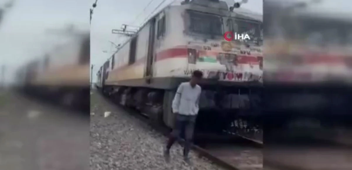 Sosyal medyaya video çekmek isteyen gence tren çarptı!