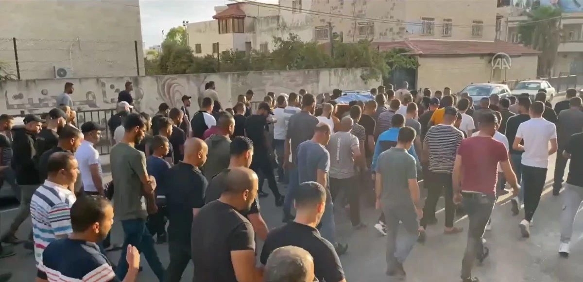 İsrail askerleri bir Filistinli genci daha katletti