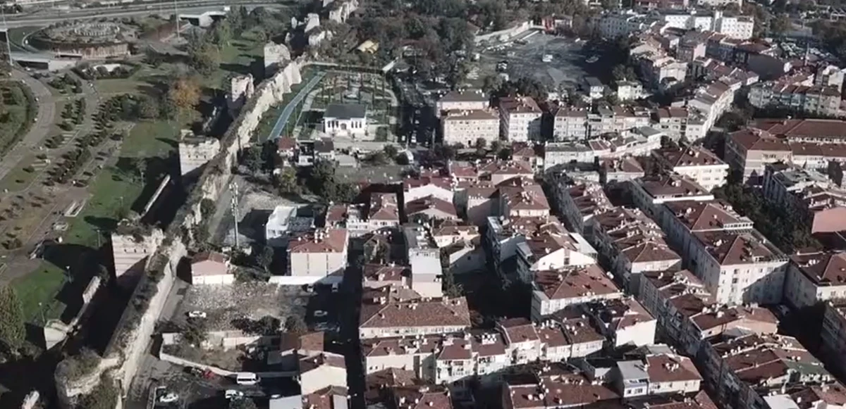 Fatih Belediyesi’nden Ekrem İmamoğlu’na çöp cevabı