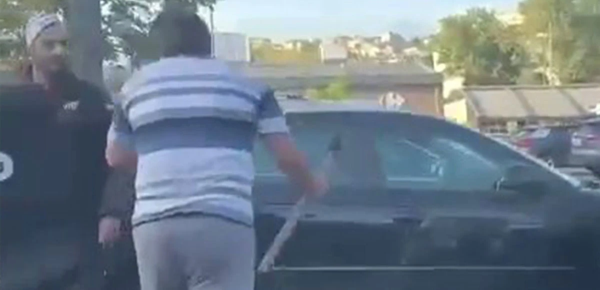 İstanbul’da trafik magandası tartıştığı sürücüye balta ile saldırmaya kalktı!