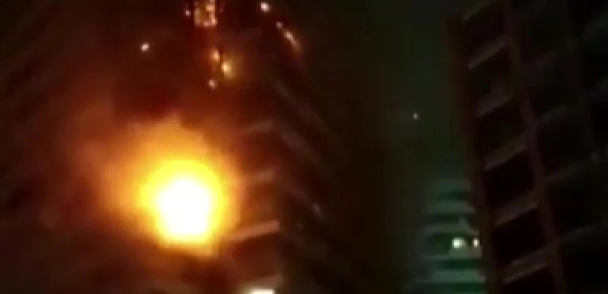 Kadıköy’de 24 katlı rezidansta yangın