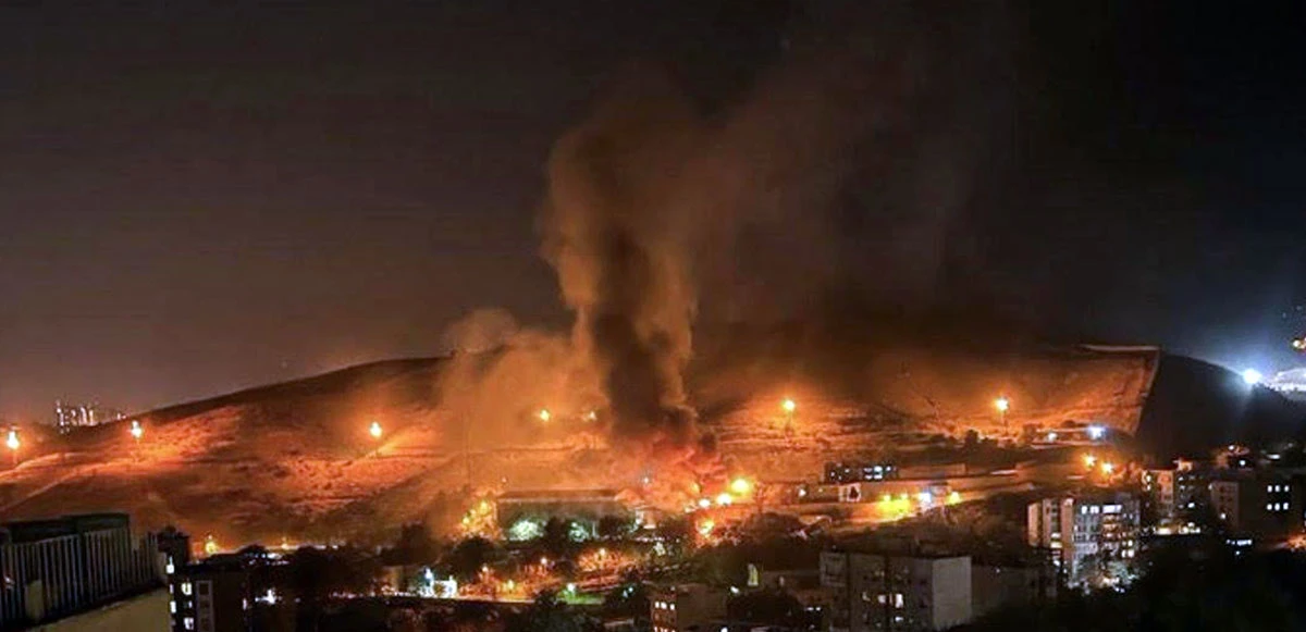İran'da protestolar cezaevine sıçradı! Mahkumlar koğuşu yaktı