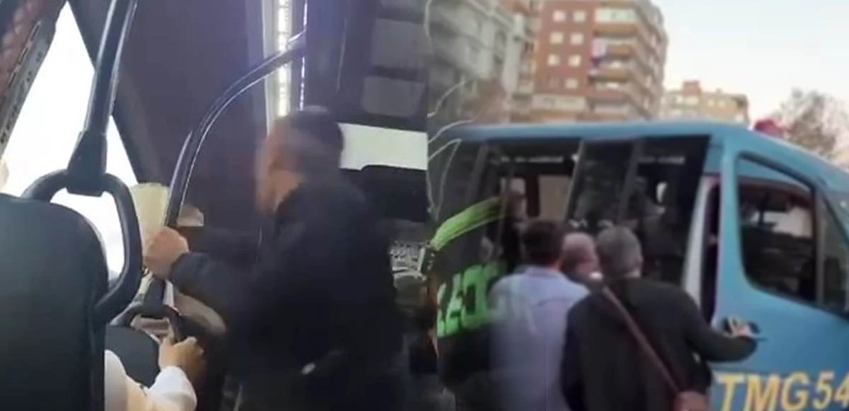Şehir eşkıyaları kamerada: Yüksek sesle müzik dinlediler, tepki gelince ortalığı birbirine kattılar