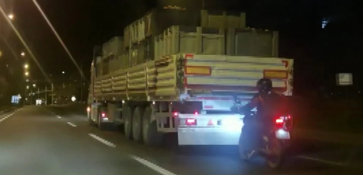 Malatya’da motosiklet sürücüsünden pes dedirten hareket