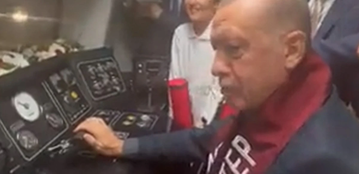 Erdoğan, Gaziray’ın koltuğunda 'Beraber yürüdük biz bu yollarda' şarkısını söyledi