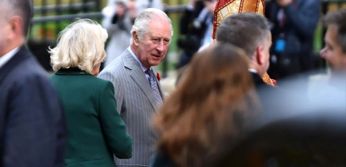 İngiltere'de Kral Charles'a yumurtalı saldırı