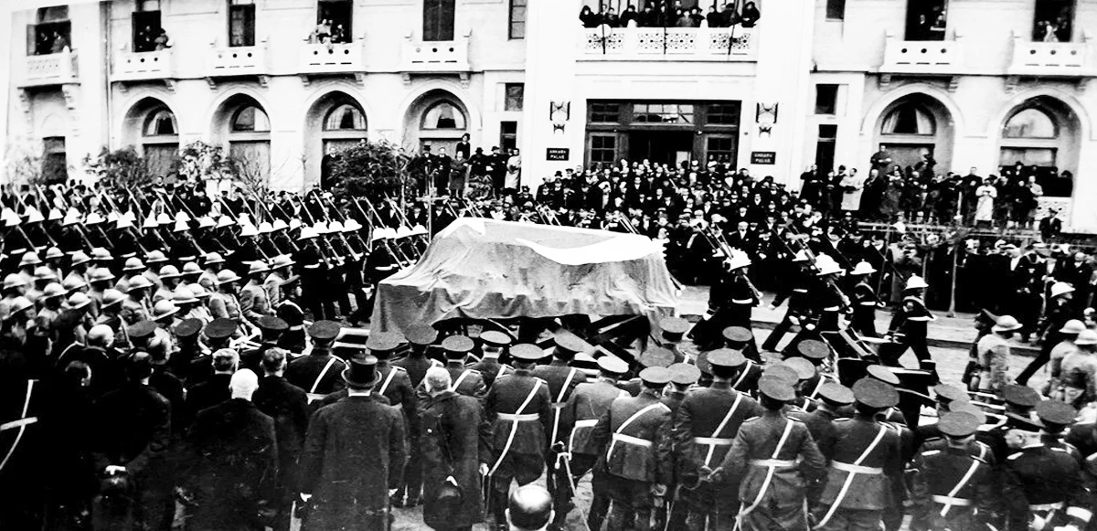 Gazi Mustafa Kemal Atatürk'ün ölüm yıldönümünde Selanik'ten Anıtkabir'e sergisi açıldı