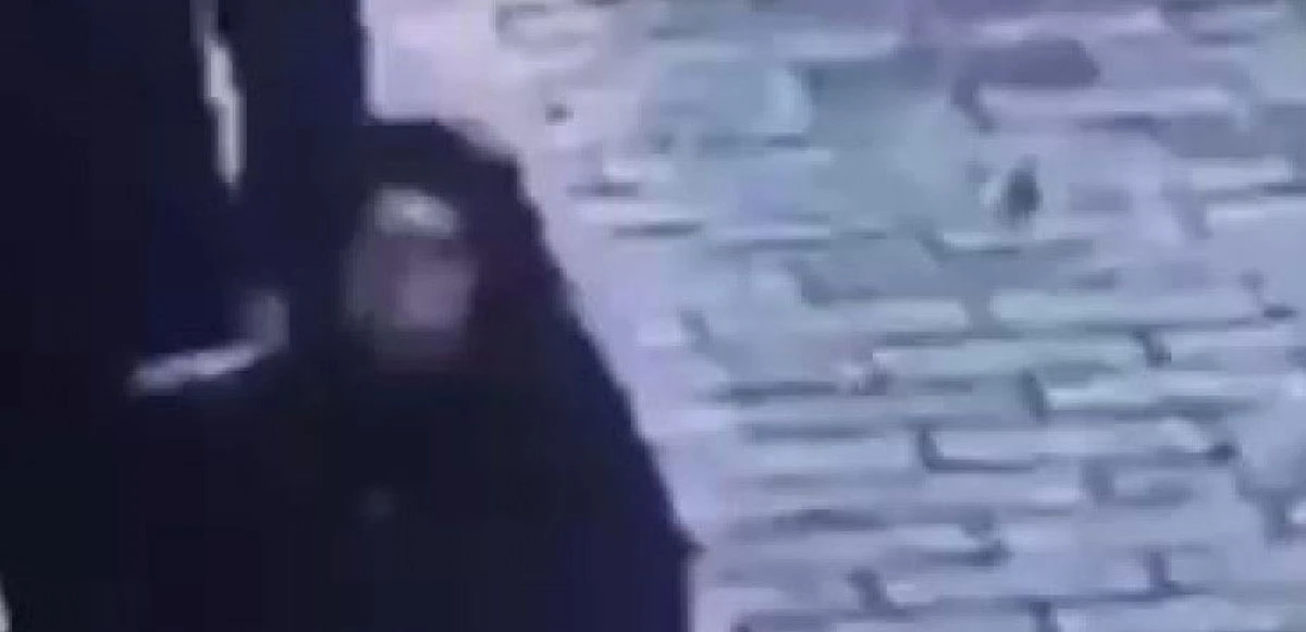 Taksim’de bomba bırakan kadın teröristin kaçtığı anlar kamerada!