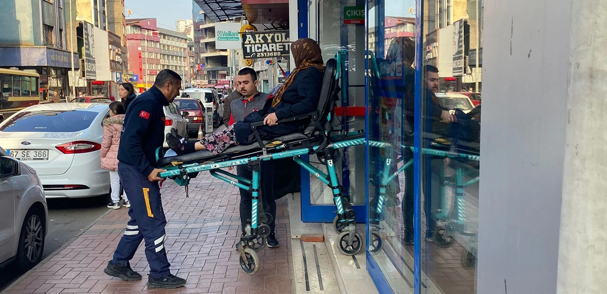 Otomobil çarptı, ayaklanıp markete alışverişe girdi