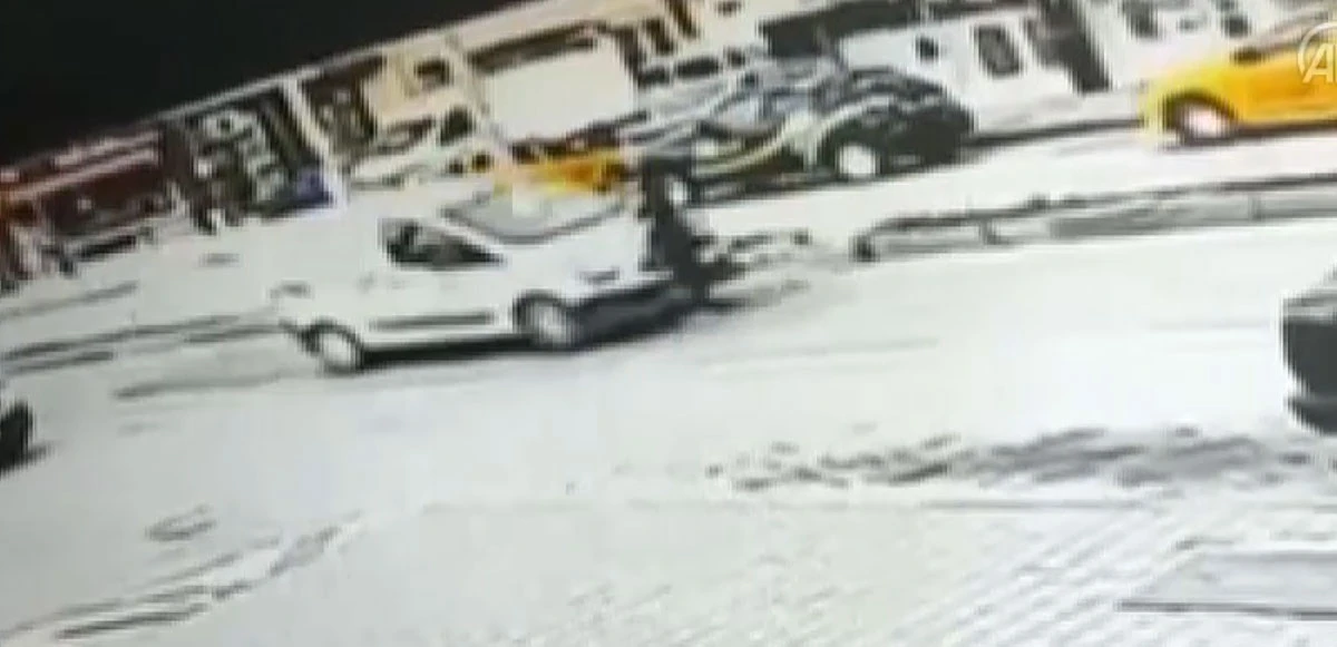 Bolu’da yola atlayan çocuğa araç çarptı!