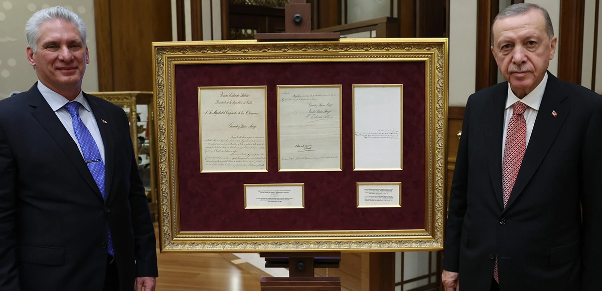 Erdoğan'dan Küba'ya tarihi hediye! Osmanlı Padişahı II. Abdülhamid detayı