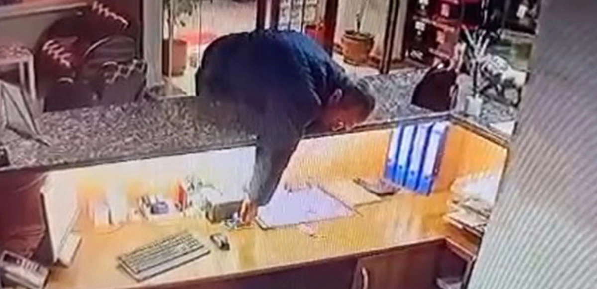 Boyu kısa, eli uzun! 40 bin lira değerindeki cep telefonu zıplayarak çaldı