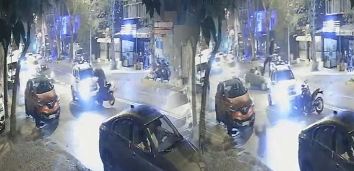 Otomobille kafa kafaya çarpıştı, havada defalarca takla attı