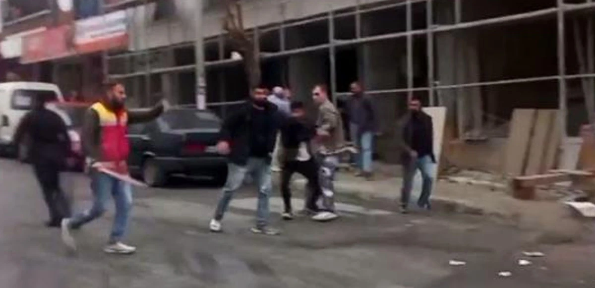 ’Arabamı çizdin’ kavgasında ortalık savaş alanına döndü