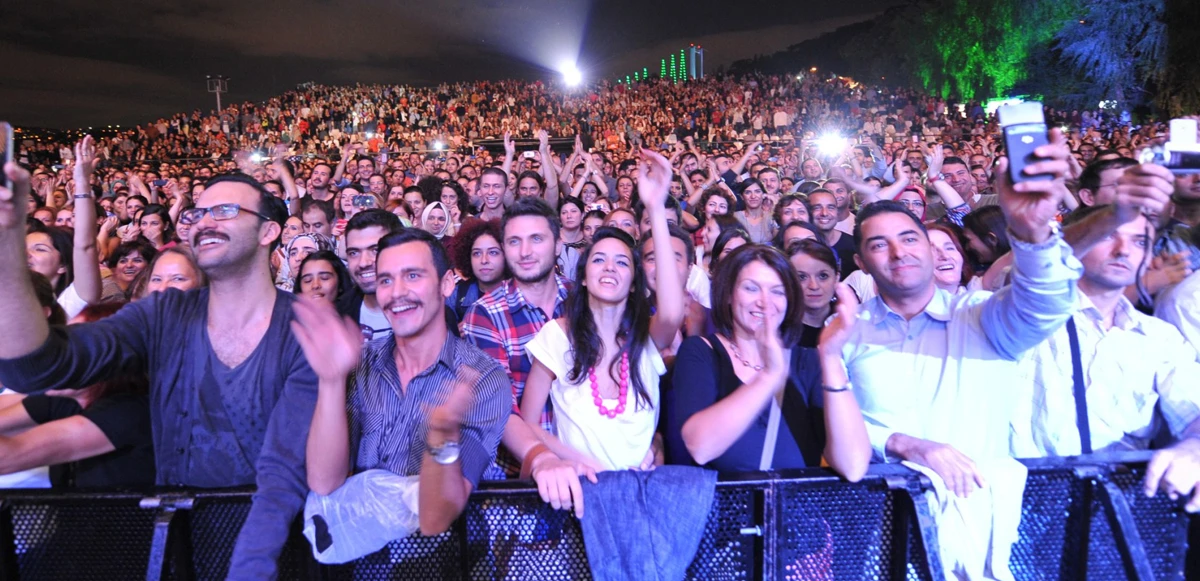Gürültü yönetmeliği değişti: Açık hava konserleri gece 1'de bitecek, havai fişek için izin alınacak