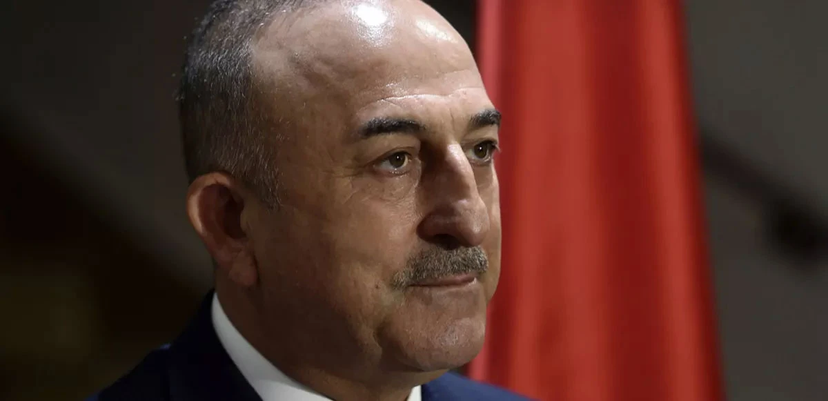 Bakan Çavuşoğlu'ndan Yunanistan'a tatbikat tepkisi: Bir gece ansızın gereğini yaparız