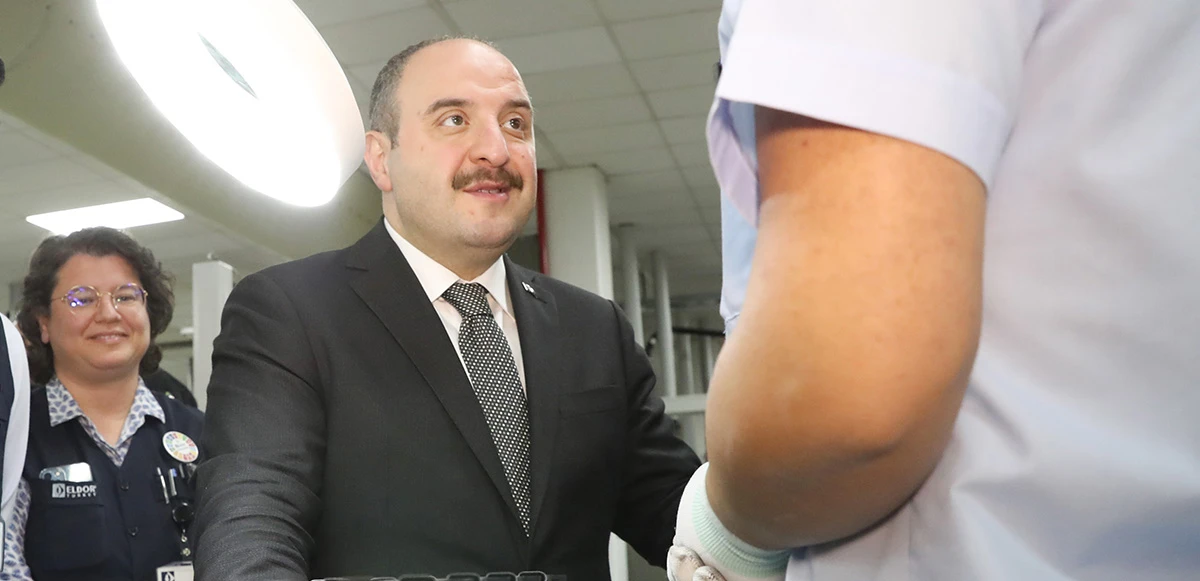 Bakan Varank'tan CHP'ye TOGG tepkisi