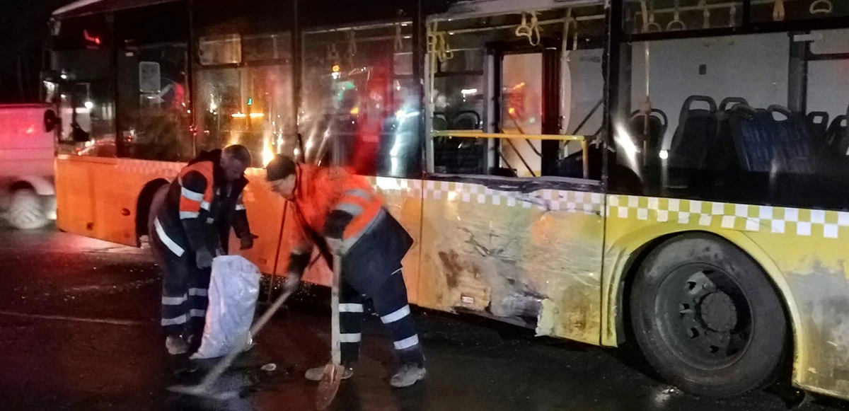 Ters şeride giren İETT otobüsü kaza yaptı: 14 kişi yaralandı