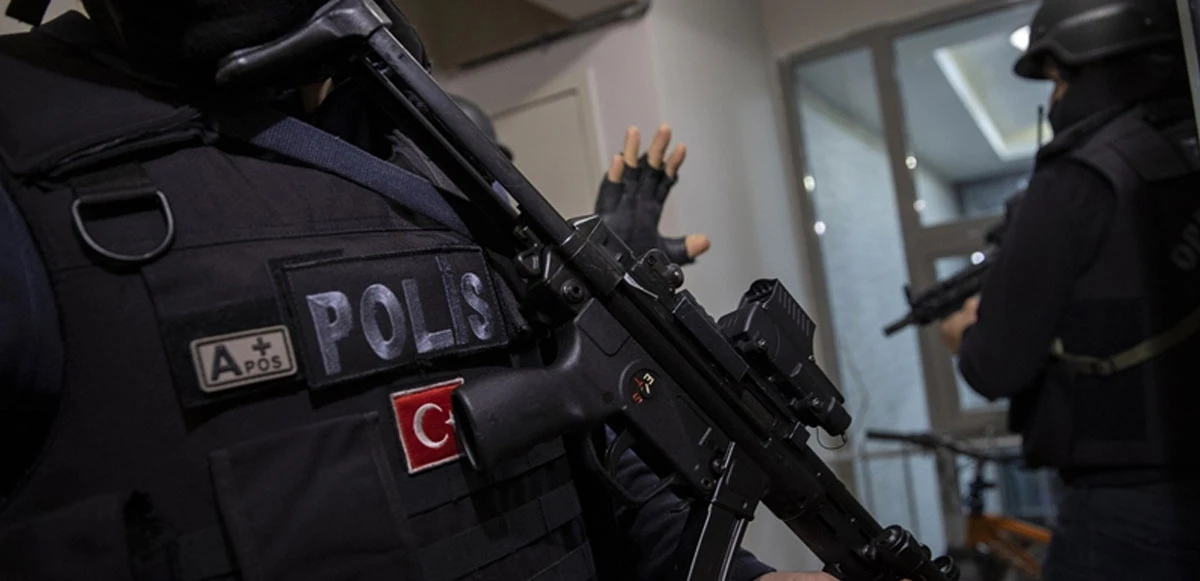 Uyuşturucu ve kaçakçılara yönelik operasyon: Onlarca gözaltı var