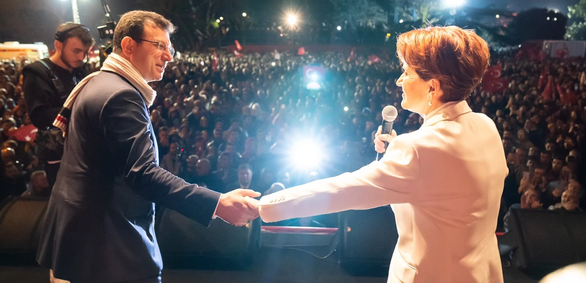 Akşener'den Kılıçdaroğlu'na rot balans ayarı: Yanına çekti, mesajı verdi