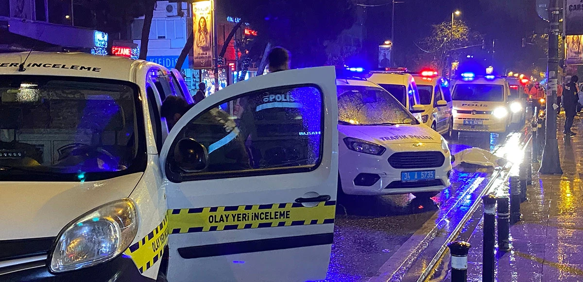 Bağdat Caddesi’nde korkunç kaza: Yolun karşısına geçmek isterken canından oldu