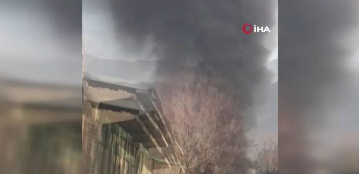 Afganistan'da bomba yüklü araç infilak etti: Ölü ve yaralılar var