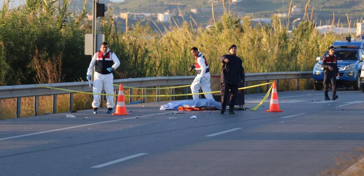 Motosikletli çiftin feci sonu: Metrelerce havaya savruldular