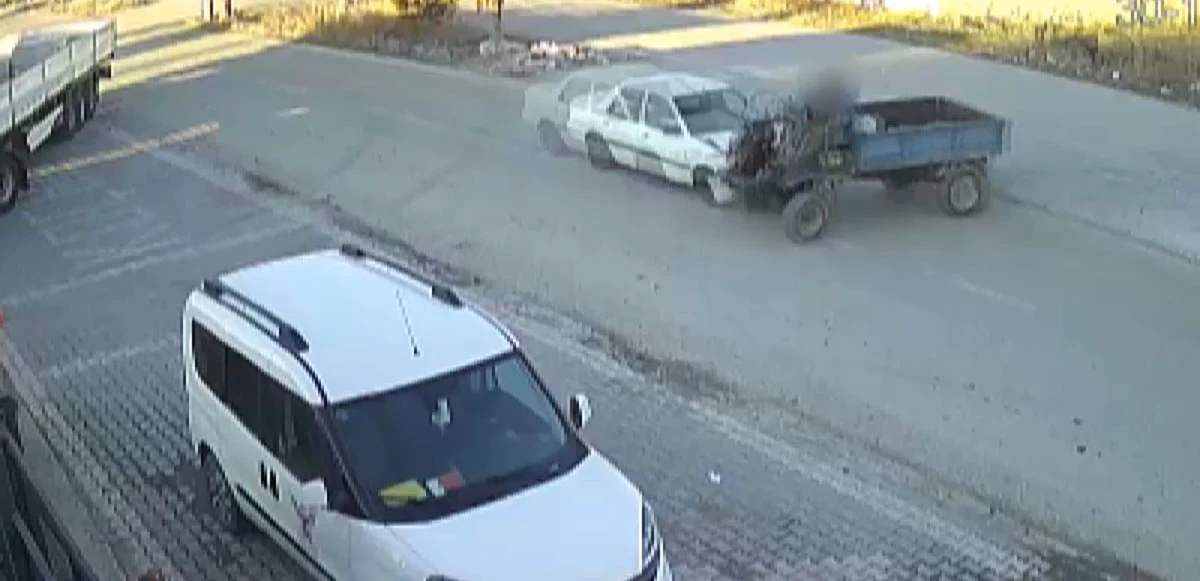 Afyonkarahisar’da feci kaza: Otomobil ile tarım aracı çarpıştı