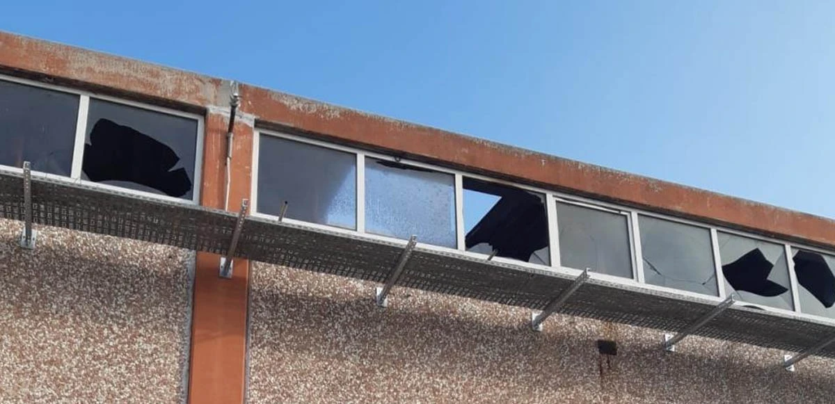İzmir'de boya fabrikasında patlama: 5 yaralı