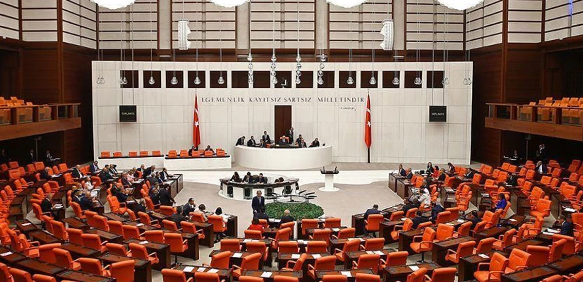 AK Parti'den başörtüsü teklifi mesajı! Gelecek hafta TBMM'de olacak